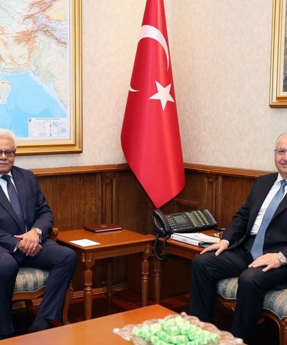 Bakan Güler, Pakistan'ın Ankara Büyükelçisi Cüneyd'i Kabul etti