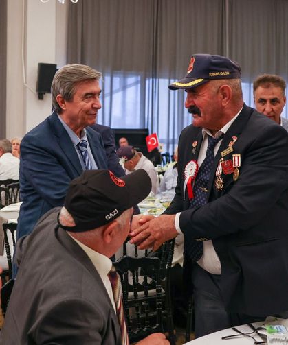 Çankaya Belediyesi, Gaziler ve Şehit Ailelerini Yemekte Buluşturdu