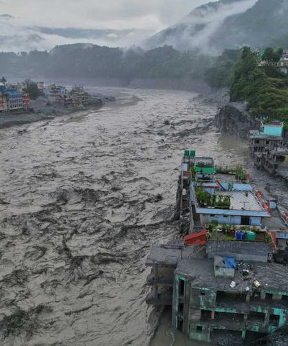 Nepal'de Sel Felaketi: 10 Gün Sonra İki Kişi Daha Kurtarıldı