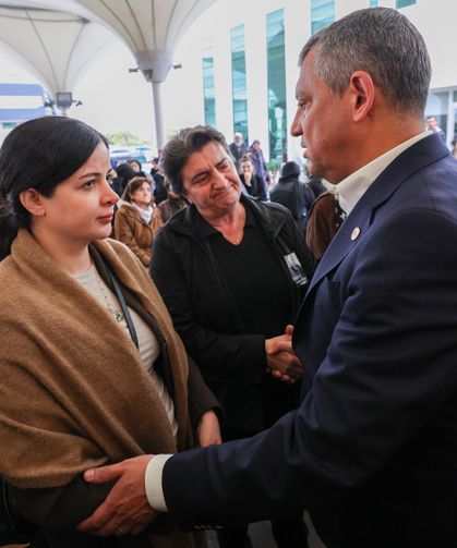 Özgür Özel, Tamam Güner'in Cenazesine Katıldı