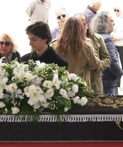 Sanatçı Alpay, Ankara'da Son Yolculuğuna Uğurlandı