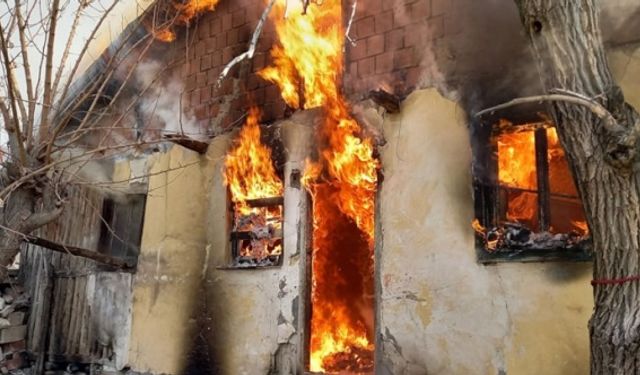 Beypazarı'nda Yangın Faciası: Bir Çocuk Hayatını Kaybetti
