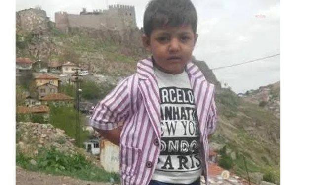 Ankara'da 3 Yaşındaki Oğlunu İstismar Edip, Döverek Öldüren Baba Hakim Karşısına Çıktı