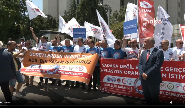 Birleşik Kamu- İş Konfederasyonu'ndan Bakanlık Önünde Maaş Protestosu