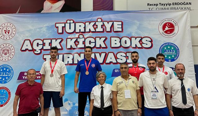 Mamaklı Kickboks’cudan Türkiye İkinciliği
