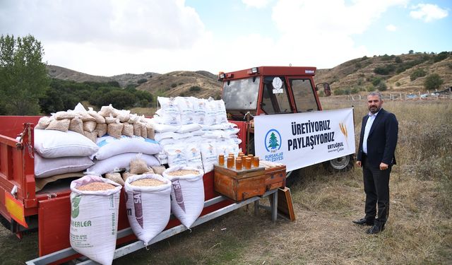 Pursaklar Belediyesi Ürettiğini İhtiyaç Sahipleriyle Paylaşıyor