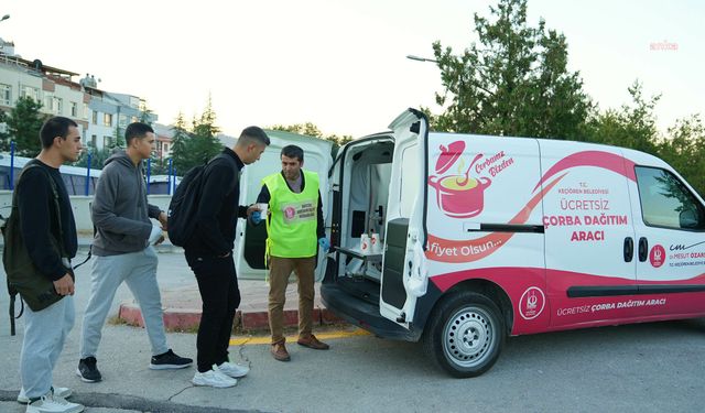 Keçiören Belediyesi'nden Sabahın Erken Saatlerinde Vatandaşlara Çorba İkramı