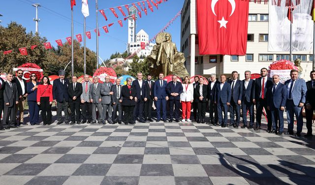 Keçiören'de Cumhuriyet Bayramı'nın 101. Yılı Kutlandı