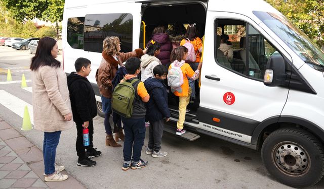 Keçiören Belediyesi’nden İlçedeki Okullara Servis Hizmeti