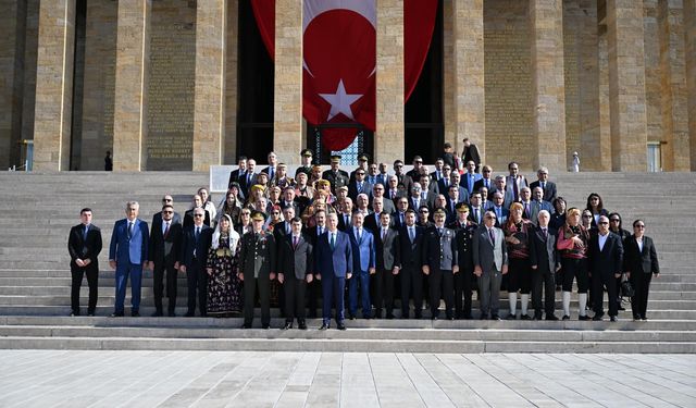 Ankara'nın Başkent Oluşunun 101. Yıl Dönümü... Mansur Yavaş: Ankara Umutların Filizlendiği Şehirdir