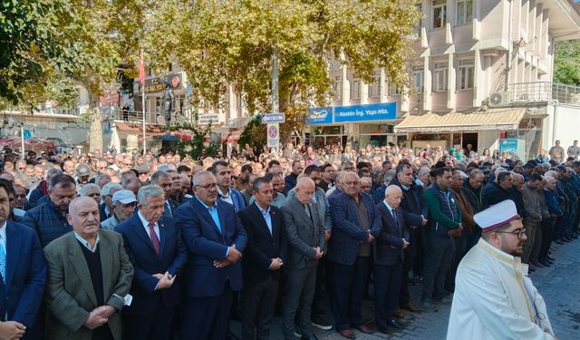 Özgür Özel ve Mansur Yavaş Meliha Ekin Başkaraağaç'ın Cenaze Törenine Katıldı