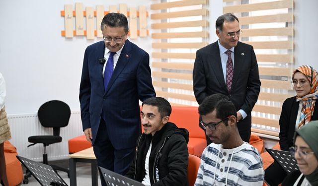 Altındağ Belediye Başkanı Tiryaki'den Engelsiz Yaşam Merkezi Ziyareti
