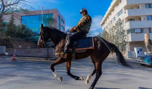 Başkentte Atlı Trafik Turu