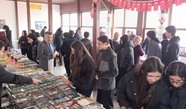 Nallıhan 1. Kitap Fuarı Açıldı