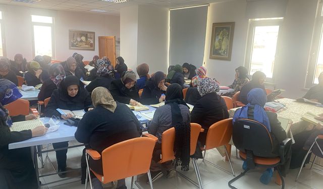 Pursaklar'da Mukabele Geleneği Sürüyor