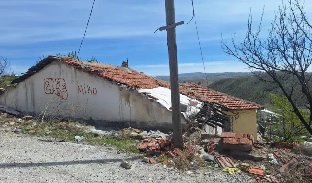 Mamak'ta Yangın: 1 Ölü, 3 Yaralı
