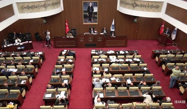 Ankara Büyükşehir Belediyesi, Yolsuzluk İddialarını Yargıya Taşıdı: Osman Gökçek Tanık Gösterildi