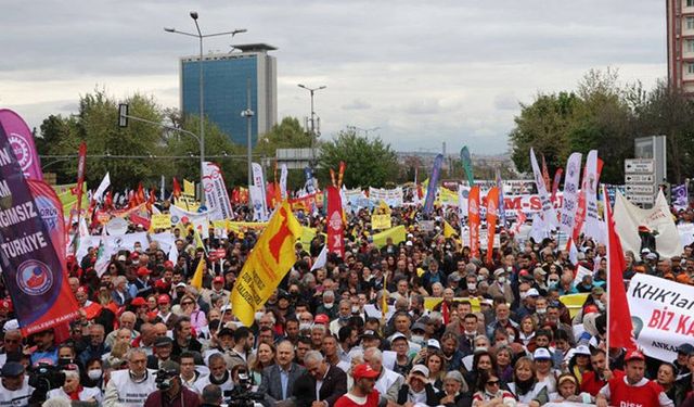 Ankara'da Coşkulu 1 Mayıs: ‘Asgari Ücretinen, Vergiynen Devlet Yönetilmez’