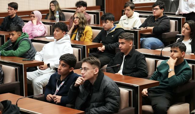 Keçiören Belediyesi'nden Stajyer Öğrencilere “Sağlıklı Beslenme ve Obezite” Eğitimi
