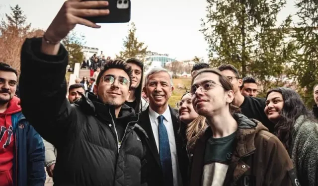 Mansur Yavaş Üniversite Adayı Gençlerle Buluştu