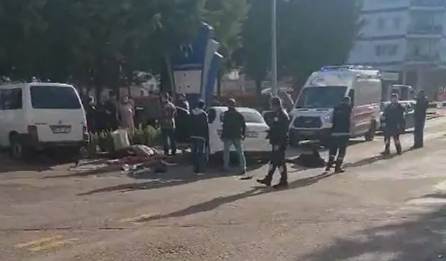 Ankara'da İki Otomobil Birbirine Girdi: 3'ü Ağır 9 Yaralı