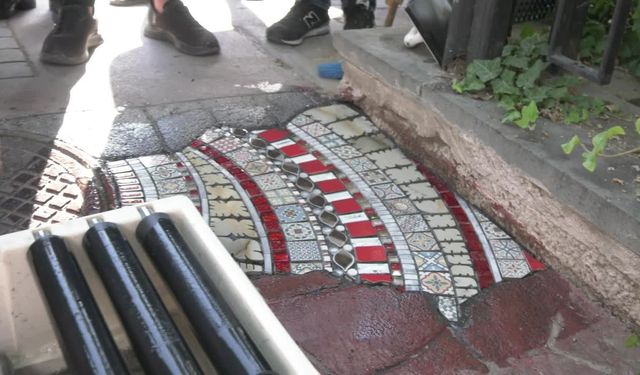 Çankaya Sokakları Fransız Sanatçı Ememem'le Renkleniyor