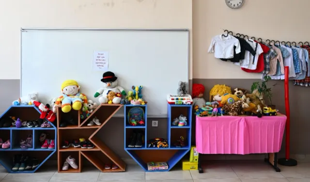 Ankaralı Miniklerden 'Askıda Oyuncak'