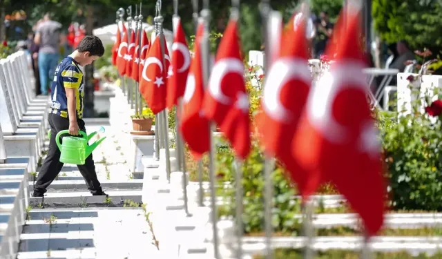Başkentte Kurban Bayramı Arifesinde Şehitlikler Ziyaret Edildi