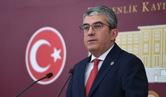 Ankara Adliyesi'nde Dosyaları Kapatan Katip TBMM Gündeminde