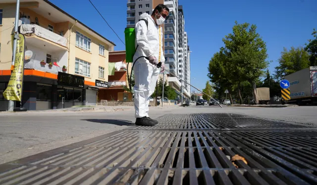 Keçiören'de İlaçlama Çalışmaları Sürüyor