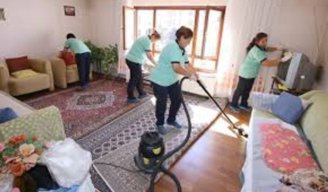 Çankaya Belediyesi, Vatandaşlara “Evde Temizlik Hizmeti” İle Destek Oluyor
