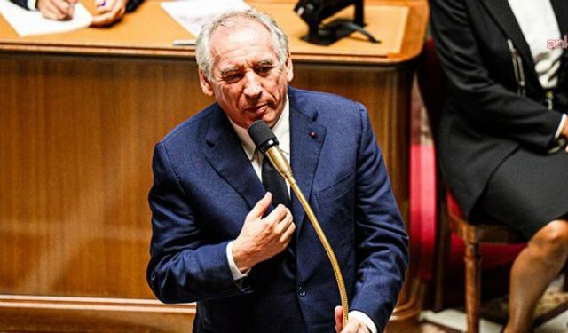 Fransa'da Başbakan François Bayrou Hükümeti Düştü