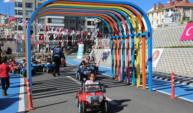 Keçiören’de Avrupa Hareketlilik Haftası Kutlamaları, Renkli Görüntülerle Sona Erdi