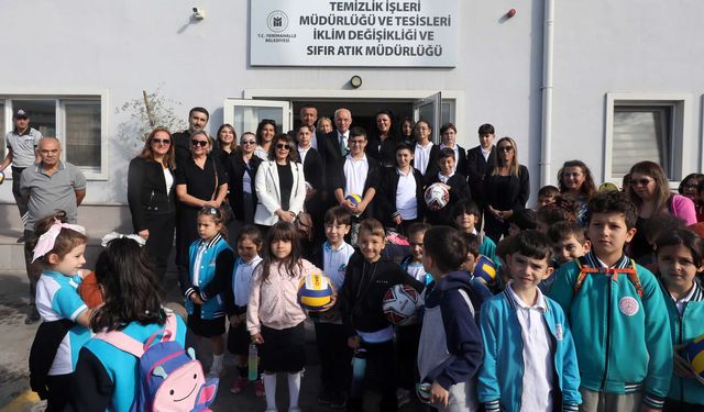 Yenimahalle'de Atık Pil Toplayan Öğrenciler Ödüllendirildi