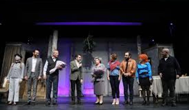 “Ağaçlar Ayakta Ölür” Atatürk Sanat Merkezi'nde Sahnelendi