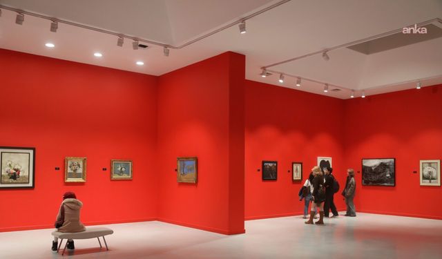 Anadolu Üniversitesi Öğrencilerinden Çankaya Belediyesi'nin Sergisine Ziyaret