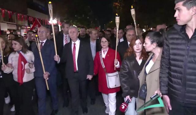 Ankara'da Cumhuriyet Yürüyüşü... Mansur Yavaş: Cumhuriyetimizin Değerlerine Sahip Çıkacağız