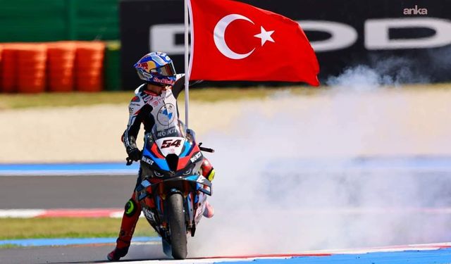 Milli Motosikletçi Toprak Razgatlıoğlu, Üçüncü Kez Dünya Şampiyonu