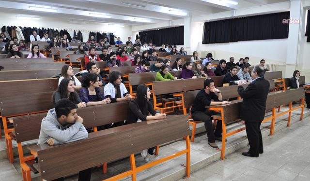 YÖK'ten Lisans Eğitimini 3 Yıla İndirme Açıklaması