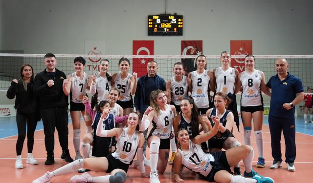 Ankara Büyükşehir Belediyesi Spor Kulübü Kadın Voleybol Takımı’ndan Net Galibiyet: 3-0