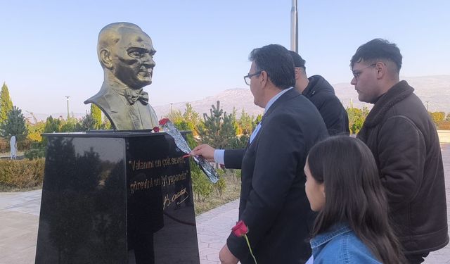 17 Yıl Önce Kurulan Iğdır Üniversitesi'nde İlk 10 Kasım Töreni