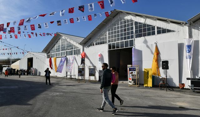 Mansur Yavaş'tan Ankara'ya Yeni Sanat Merkezi: AOÇ Hangarları Açıldı