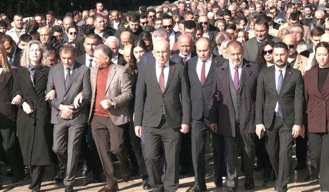 CHP Ankara İl Başkanlığı, Anıtkabir’i Ziyaret Etti