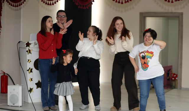 Yenimahalle’de Engelli Bireylere Ağız ve Diş Sağlığı Anlatıldı