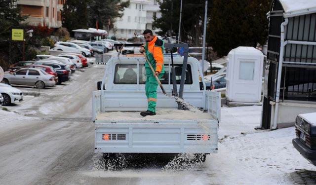 Çankaya'da Buzlanmaya Karşı Yoğun Önlem Alındı