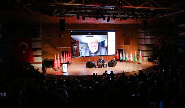 Ankara Büyükşehir Belediyesi'nden “Dünya Türk Dili Ailesi Günü” Paneli