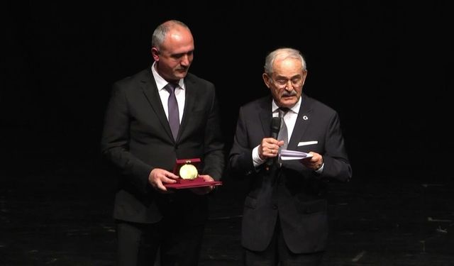 Yılmaz Büyükerşen: Siyaseten Kendimi Emekli Ettim