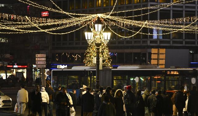 Ankara'da 'Yılbaşı' Önlemleri: 19 Bin 42 Emniyet Personeli Sokağa İniyor