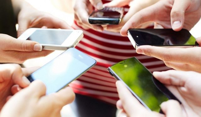 Cep Telefonu Hattı Almak Zorlaşıyor: Kimlik, Yüz ve Parmak İzi Biyometrik Verileri İstenecek