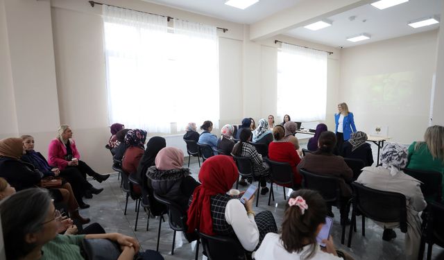 Yenimahalle'de 'Kadın Kadına Paylaşım' Buluşması